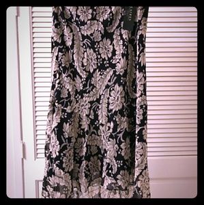 Lauren by Ralph Lauren 100% Silk skirt. Size 8P.